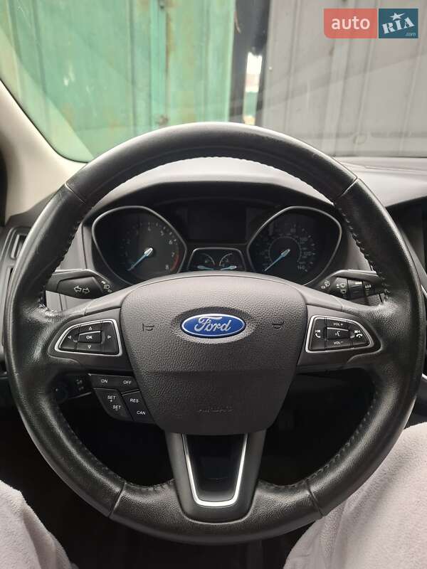 Седан Ford Focus 2016 в Киеве фото 17 Седан Ford Focus 2016 в Киеве