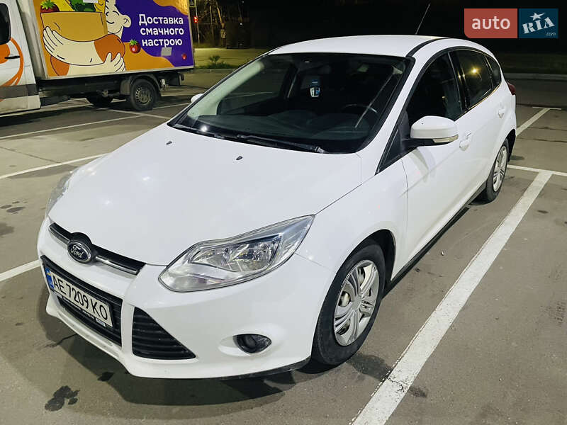 Хэтчбек Ford Focus 2012 в Киеве фото 5 Хэтчбек Ford Focus 2012 в Киеве