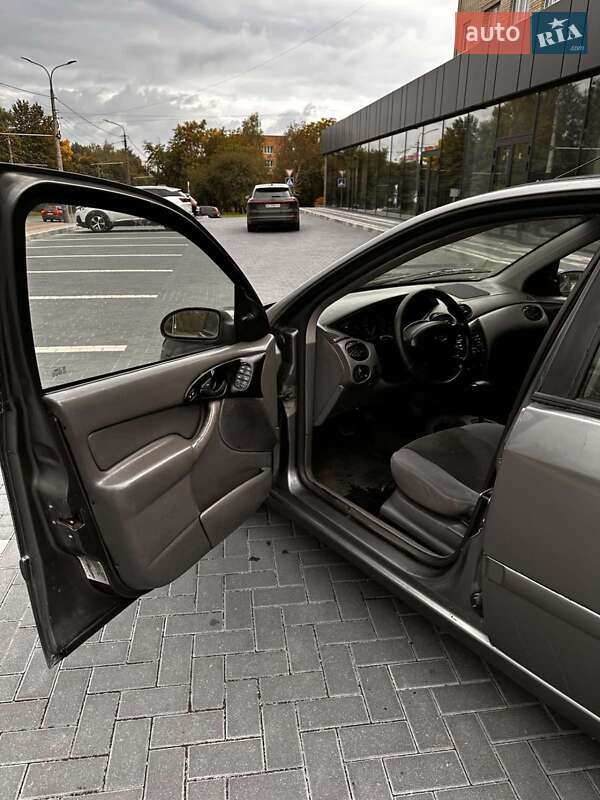 Седан Ford Focus 2003 в Луцке