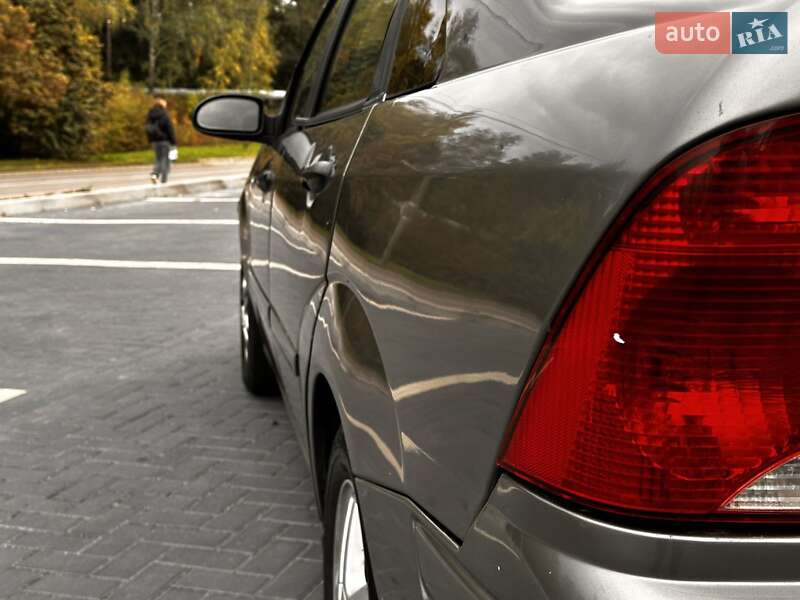 Седан Ford Focus 2003 в Луцке