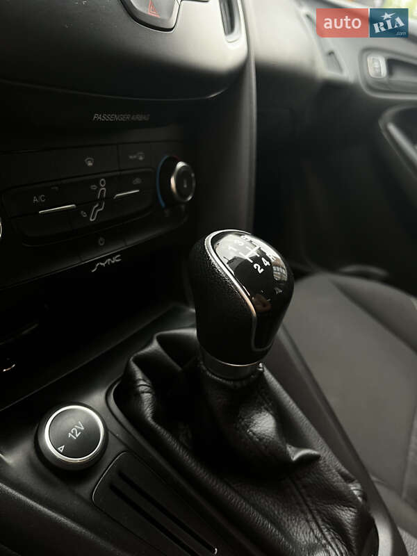 Седан Ford Focus 2015 в Хмельницком фото 16 Седан Ford Focus 2015 в Хмельницком