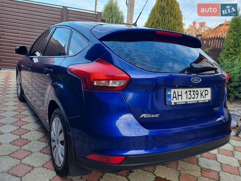 Хэтчбек Ford Focus 2015 в Харькове