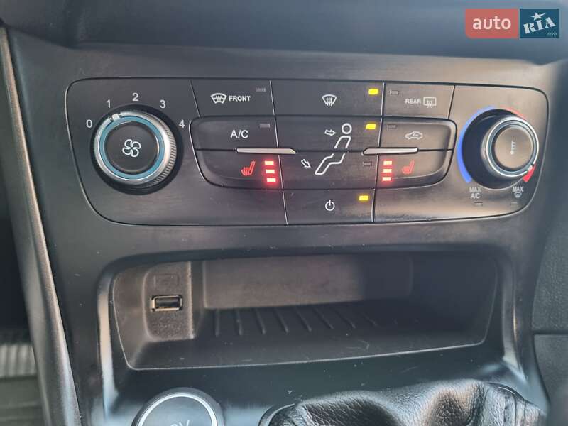 Хэтчбек Ford Focus 2015 в Харькове