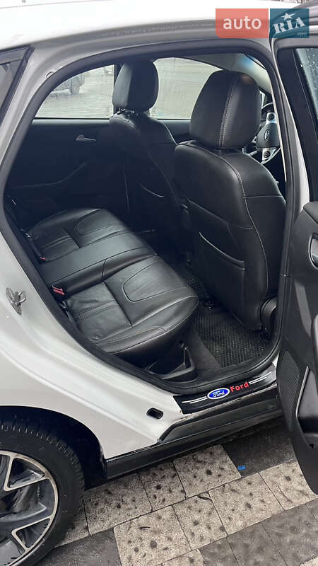 Хэтчбек Ford Focus 2014 в Киеве фото 12 Хэтчбек Ford Focus 2014 в Киеве