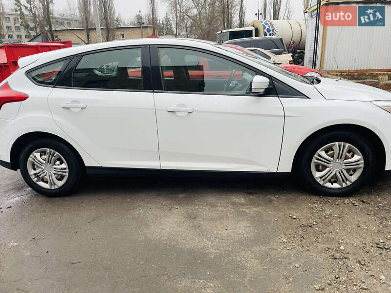 Хэтчбек Ford Focus 2012 в Киеве фото 9 Хэтчбек Ford Focus 2012 в Киеве