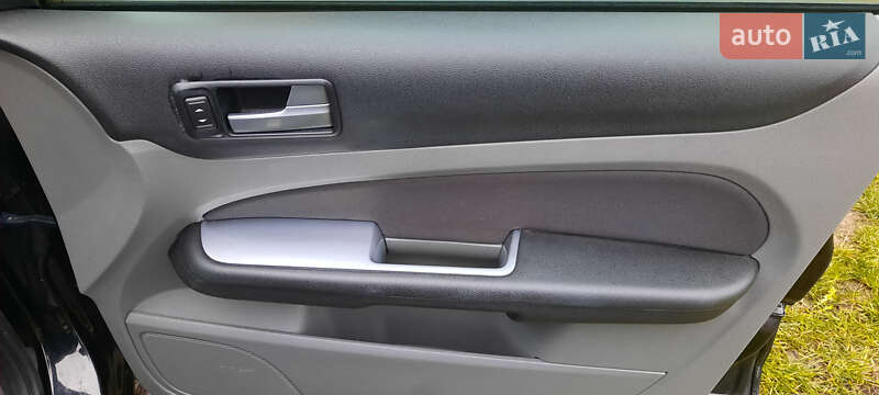 Хэтчбек Ford Focus 2008 в Немирове фото 36 Хэтчбек Ford Focus 2008 в Немирове