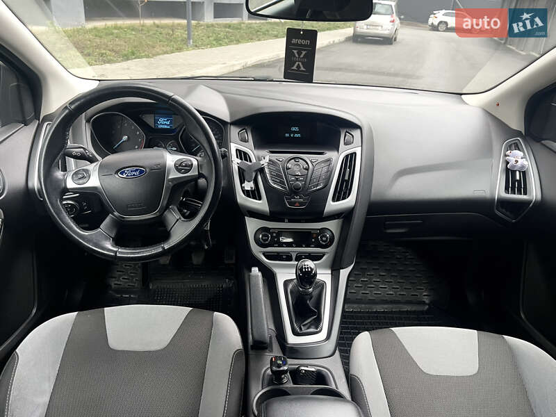 Хэтчбек Ford Focus 2014 в Чернигове