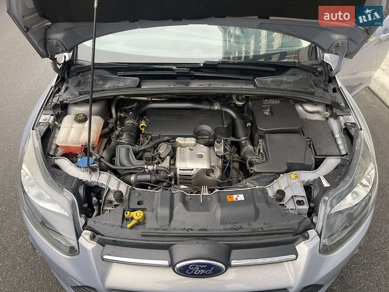 Хэтчбек Ford Focus 2014 в Чернигове