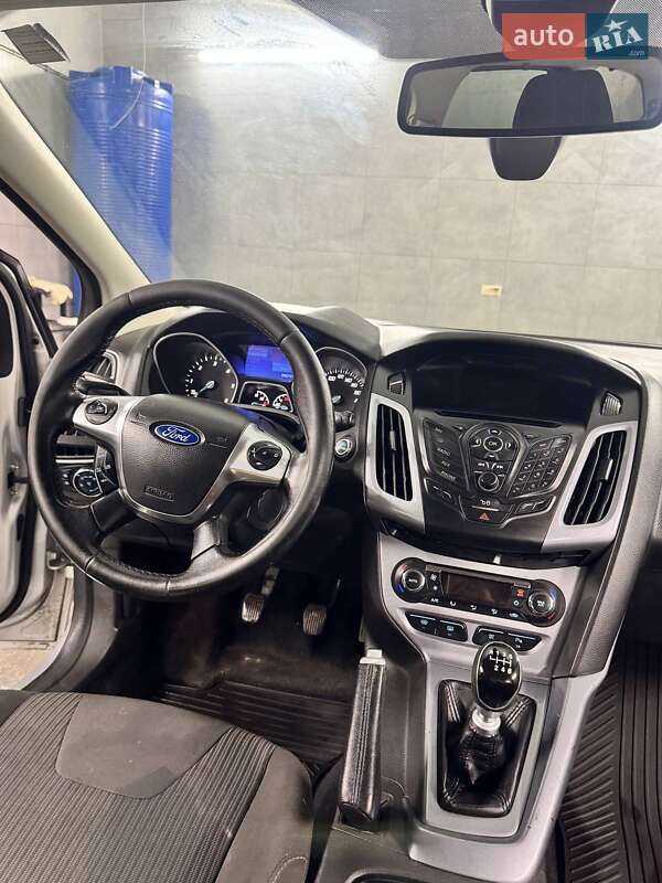 Универсал Ford Focus 2012 в Сарнах фото 19 Универсал Ford Focus 2012 в Сарнах