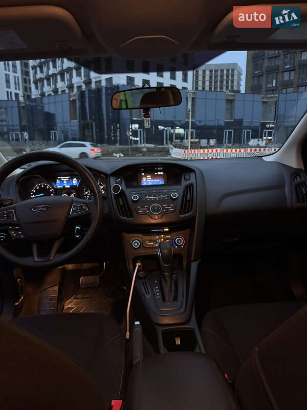 Седан Ford Focus 2017 в Киеве фото 19 Седан Ford Focus 2017 в Киеве