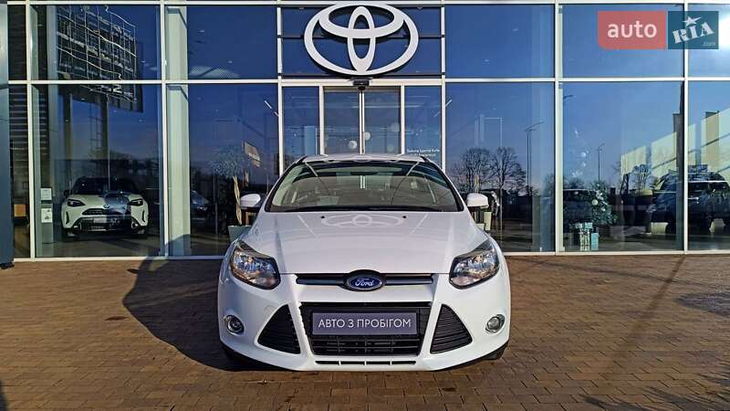 Хэтчбек Ford Focus 2013 в Киеве фото 5 Хэтчбек Ford Focus 2013 в Киеве