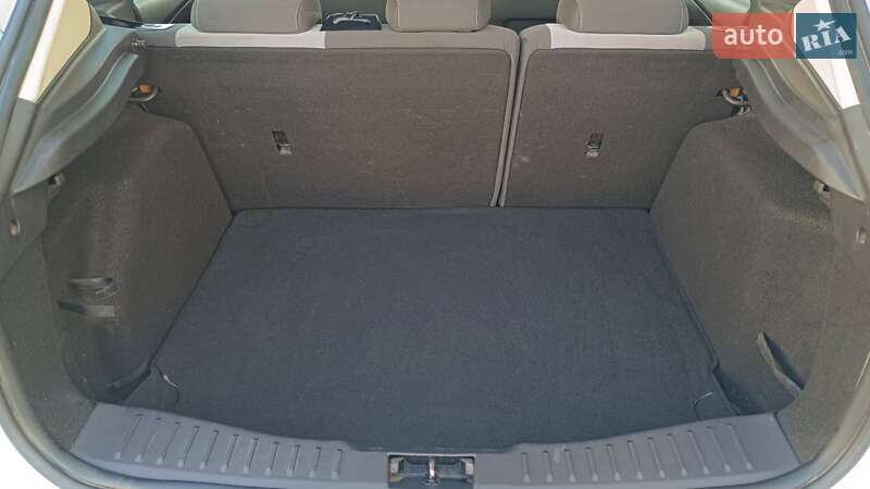 Хэтчбек Ford Focus 2013 в Киеве фото 10 Хэтчбек Ford Focus 2013 в Киеве
