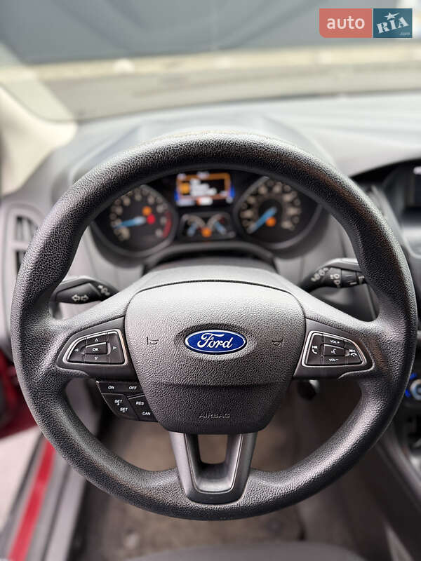 Хэтчбек Ford Focus 2016 в Киеве