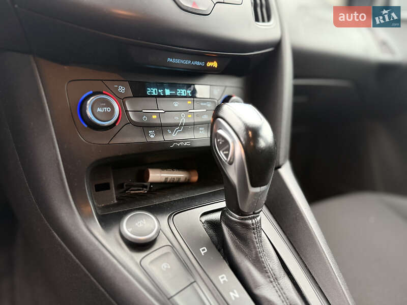 Хэтчбек Ford Focus 2016 в Киеве