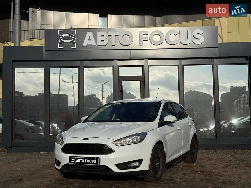 Хэтчбек Ford Focus 2015 в Киеве фото 4 Хэтчбек Ford Focus 2015 в Киеве