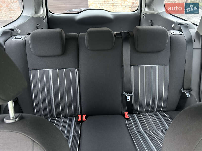 Универсал Ford Focus 2008 в Ровно фото 35 Универсал Ford Focus 2008 в Ровно