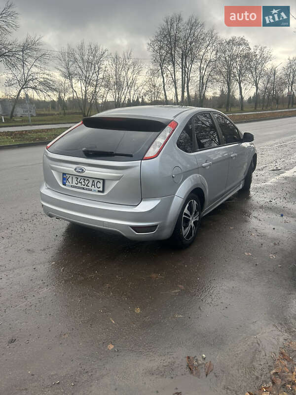 Хэтчбек Ford Focus 2011 в Первомайске