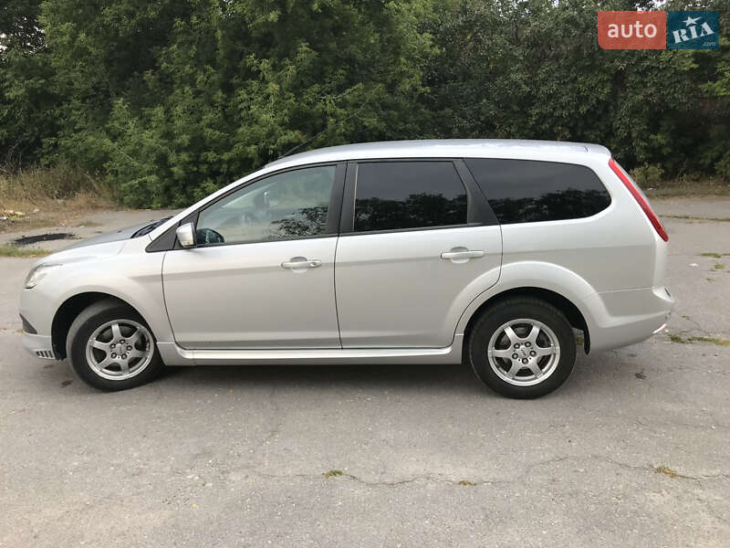 Универсал Ford Focus 2008 в Глухове