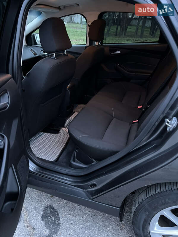 Седан Ford Focus 2014 в Кременчуге