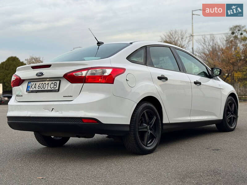 Седан Ford Focus 2014 в Киеве