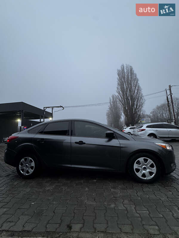 Седан Ford Focus 2014 в Вишневом