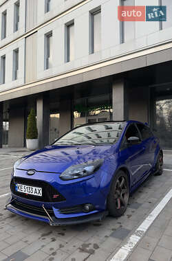 Хетчбек Ford Focus 2013 в Дніпрі
