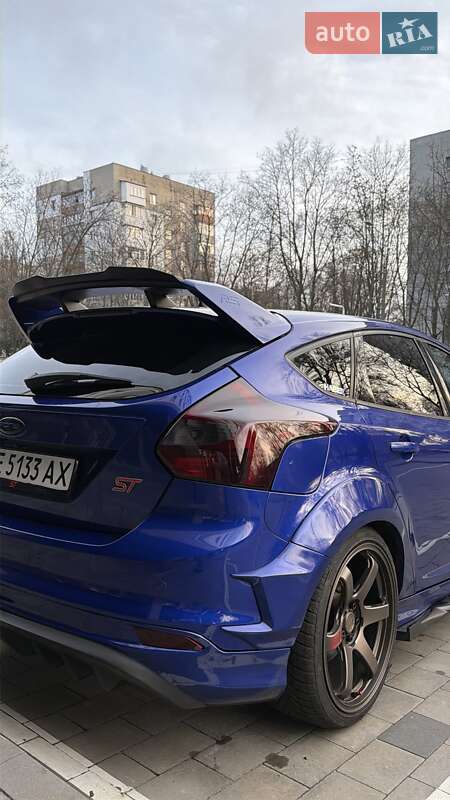 Хэтчбек Ford Focus 2013 в Днепре