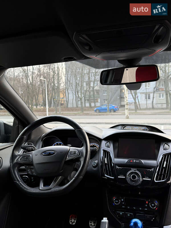 Хэтчбек Ford Focus 2013 в Днепре