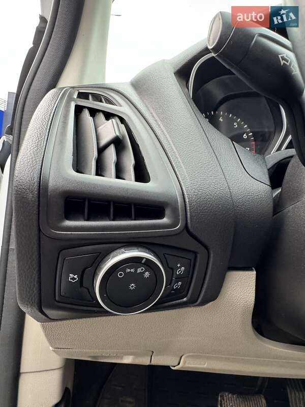 Седан Ford Focus 2015 в Полтаве фото 16 Седан Ford Focus 2015 в Полтаве