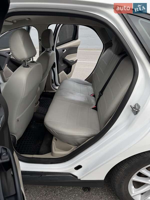 Седан Ford Focus 2015 в Полтаве фото 20 Седан Ford Focus 2015 в Полтаве