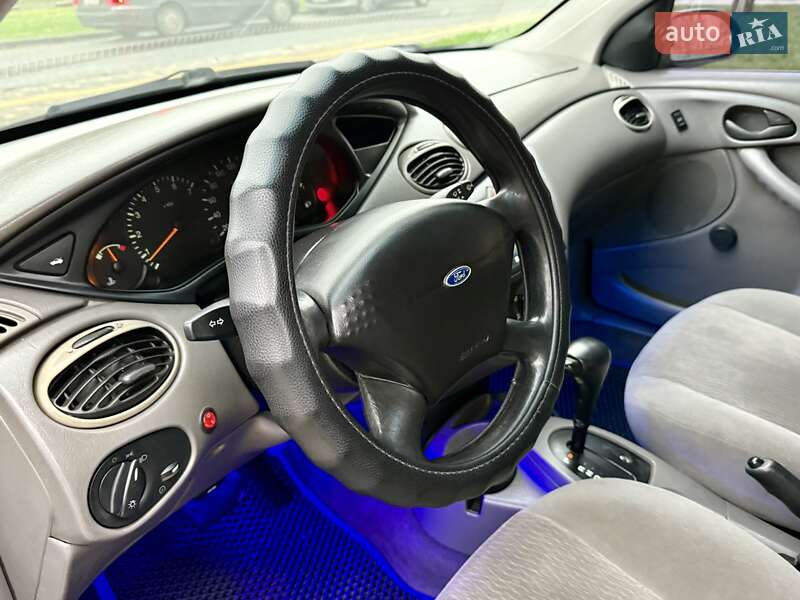 Седан Ford Focus 2001 в Одессе