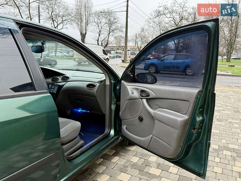 Седан Ford Focus 2001 в Одессе