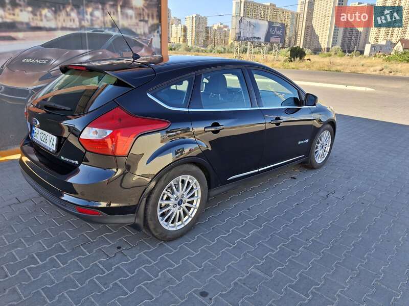 Хетчбек Ford Focus 2013 в Одесі фото 2 Хетчбек Ford Focus 2013 в Одесі