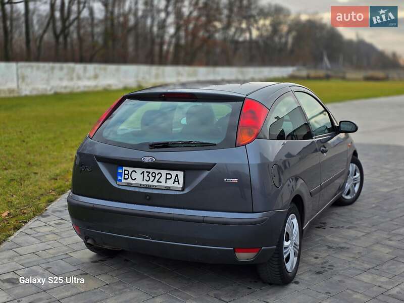 Хэтчбек Ford Focus 2002 в Луцке