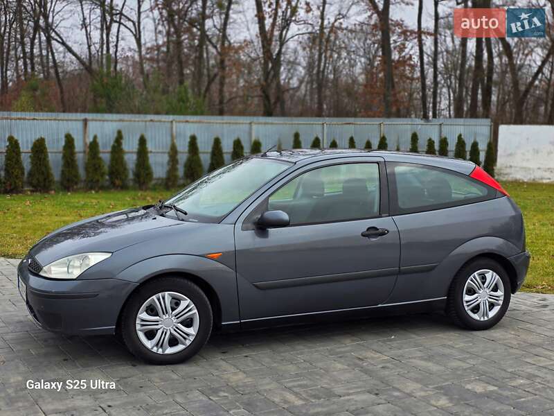 Хэтчбек Ford Focus 2002 в Луцке