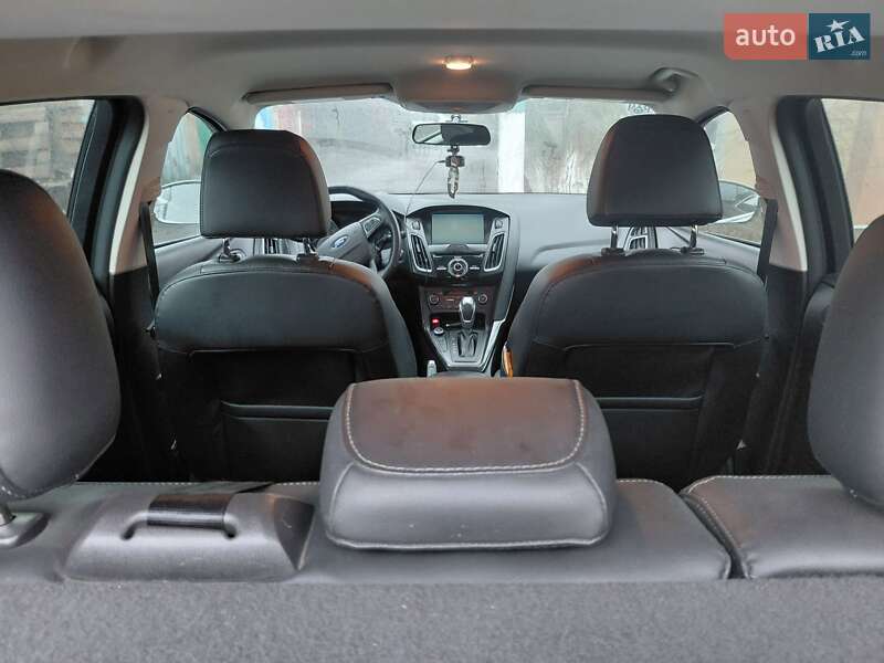 Хэтчбек Ford Focus 2015 в Новоархангельске фото 3 Хэтчбек Ford Focus 2015 в Новоархангельске