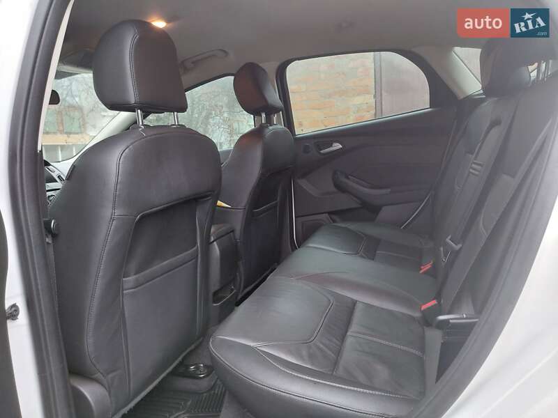 Хэтчбек Ford Focus 2015 в Новоархангельске фото 14 Хэтчбек Ford Focus 2015 в Новоархангельске