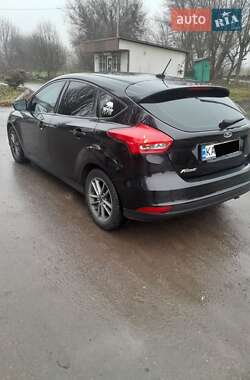 Хэтчбек Ford Focus 2015 в Киеве