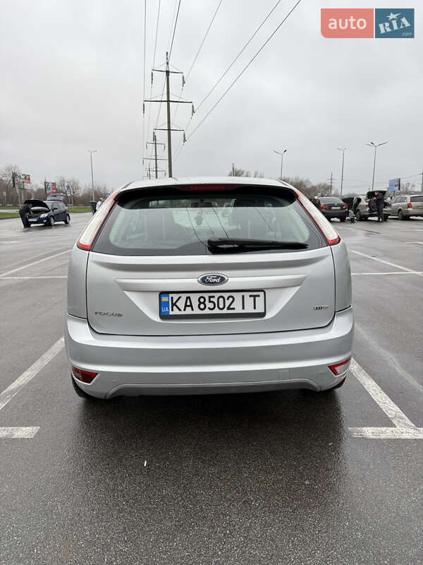 Хэтчбек Ford Focus 2010 в Ирпене