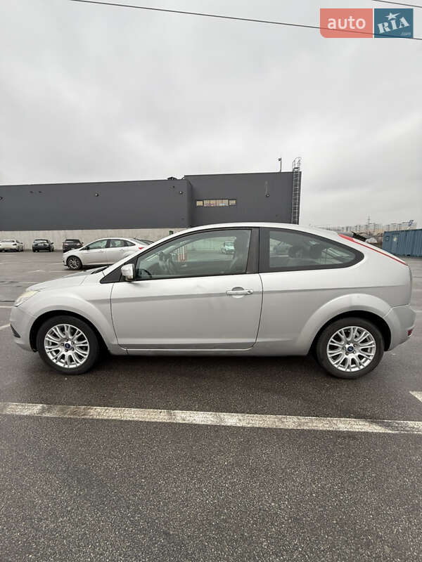 Хэтчбек Ford Focus 2010 в Ирпене