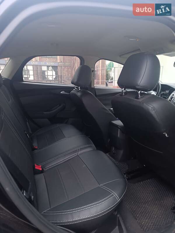 Хэтчбек Ford Focus 2012 в Киеве фото 3 Хэтчбек Ford Focus 2012 в Киеве