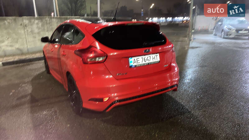 Хетчбек Ford Focus 2016 в Києві