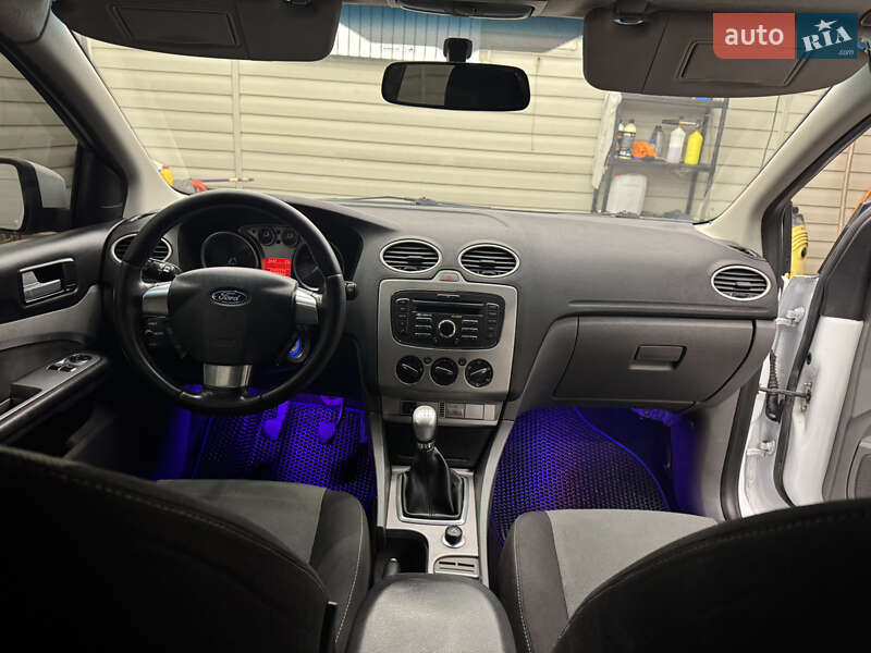 Хэтчбек Ford Focus 2010 в Харькове фото 10 Хэтчбек Ford Focus 2010 в Харькове