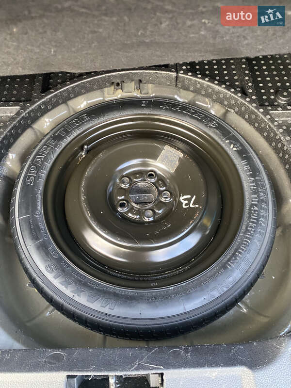 Седан Ford Focus 2015 в Сарнах