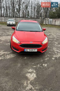 Хэтчбек Ford Focus 2015 в Городке