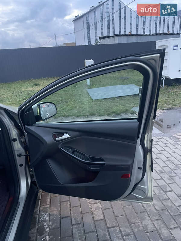 Хэтчбек Ford Focus 2017 в Гатном фото 8 Хэтчбек Ford Focus 2017 в Гатном