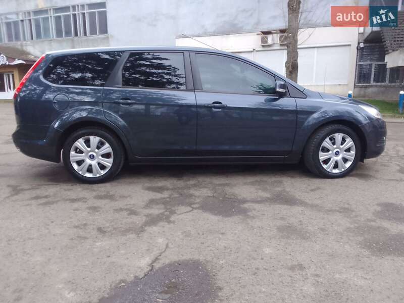 Універсал Ford Focus 2009 в Чернівцях