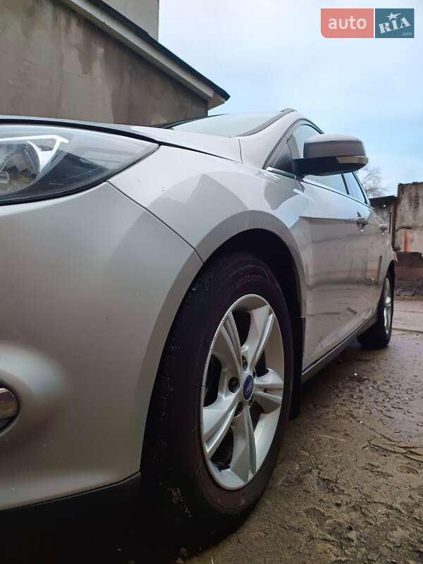 Универсал Ford Focus 2012 в Глухове фото 11 Универсал Ford Focus 2012 в Глухове