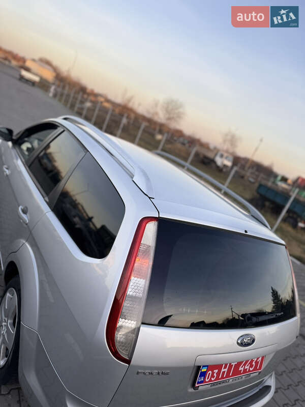 Универсал Ford Focus 2008 в Нововолынске