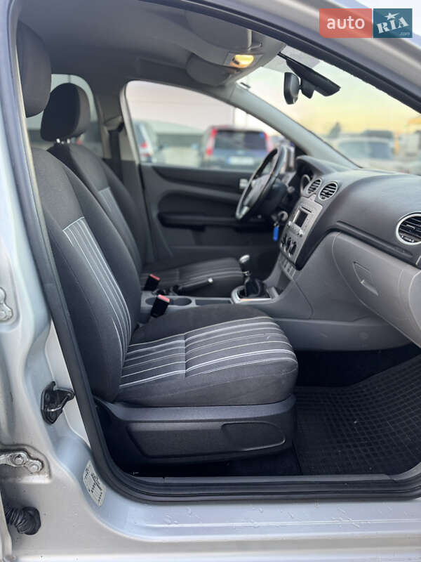 Универсал Ford Focus 2008 в Нововолынске